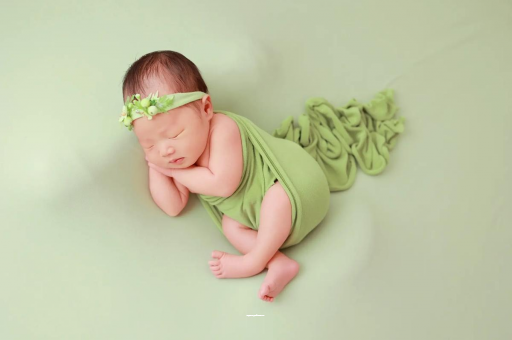 安宁宝宝在肚子里打嗝